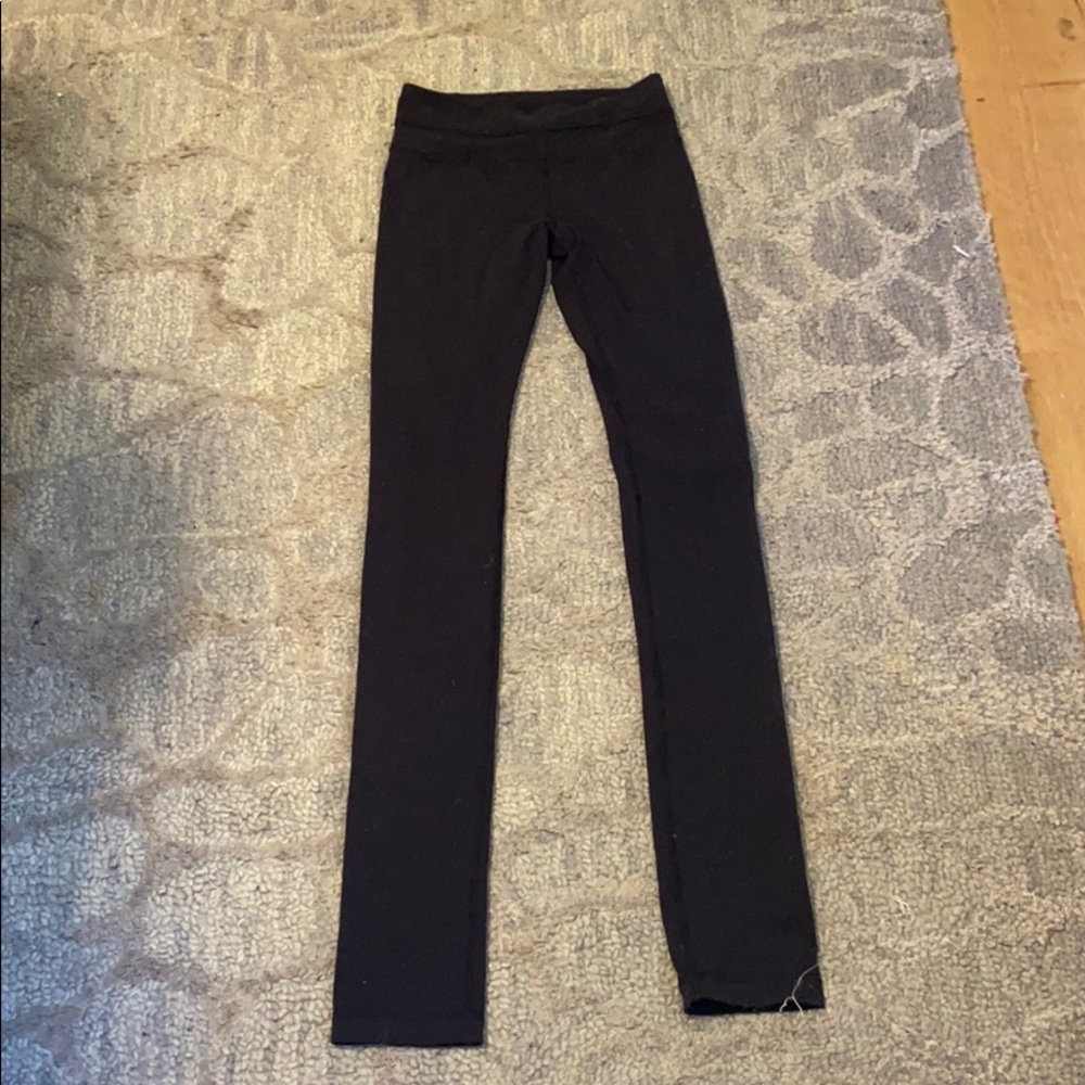 black straight leg leggings, pretty new looking